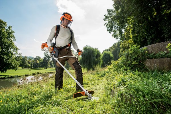 STIHL FS 94 C-E Profi Benzin-Motorsense – Bild 2